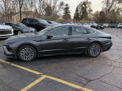 2024 Hyundai SONATA Hybrid Limited