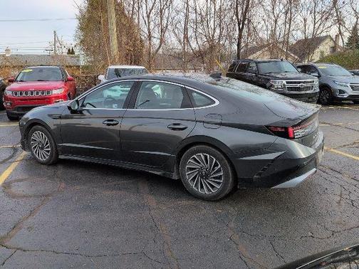 2024 Hyundai SONATA Hybrid Limited