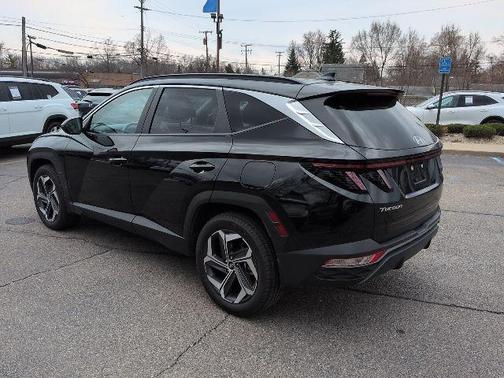 Phantom Black 2023 Hyundai TUCSON SEL