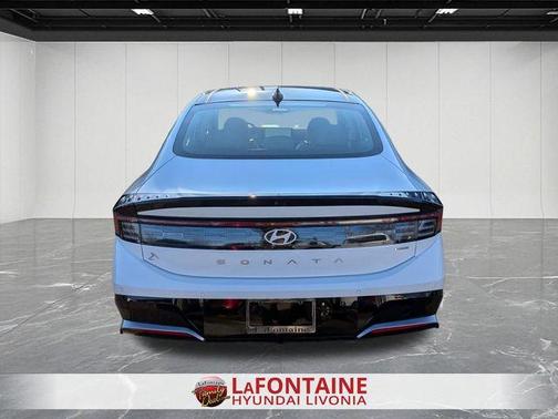 2025 Hyundai SONATA Hybrid Limited