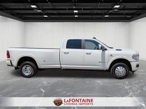 Pearl White 2019 RAM 3500 Laramie