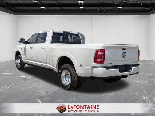 Pearl White 2019 RAM 3500 Laramie