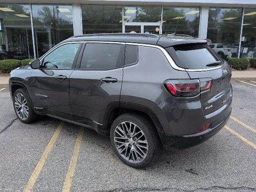 Black Clearcoat 2024 Jeep Compass Limited