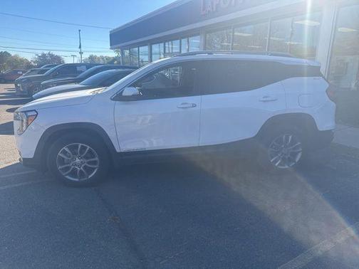 2024 GMC Terrain SLT
