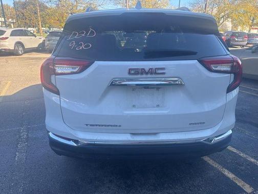 2024 GMC Terrain SLT