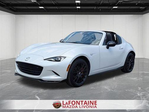 Snowflake White Pearl 2025 Mazda MX-5 Miata RF Club
