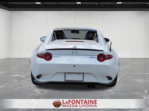 Snowflake White Pearl 2025 Mazda MX-5 Miata RF Club