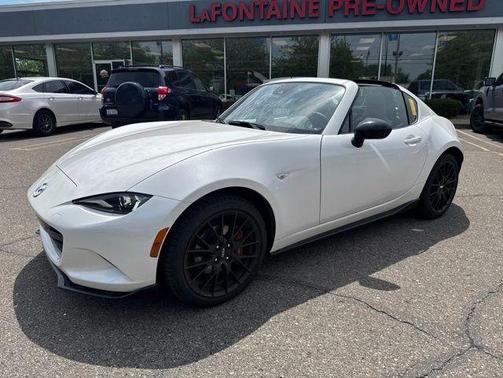Snowflake White Pearl 2025 Mazda MX-5 Miata RF Club