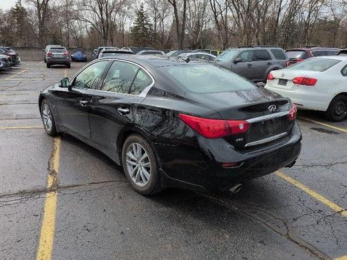 2015 INFINITI Q50 Premium