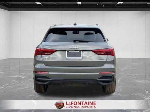 Chronos Gray Metallic 2023 Audi Q3 45 S line Premium