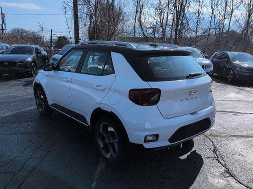 2023 Hyundai VENUE Limited