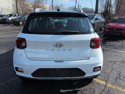 2023 Hyundai VENUE Limited
