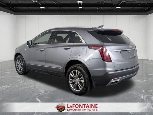 2022 Cadillac XT5 Premium Luxury