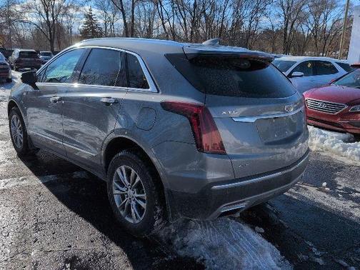 2022 Cadillac XT5 Premium Luxury