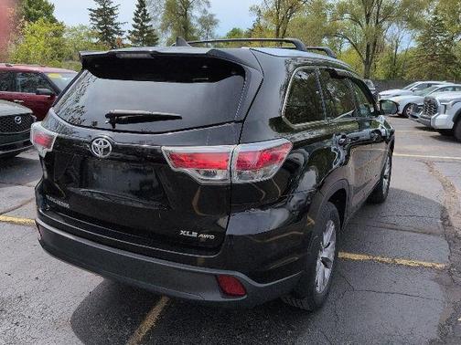 Attitude Black Metallic 2014 Toyota Highlander XLE