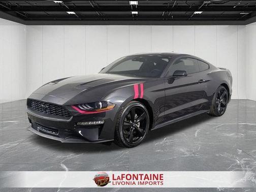 2022 Ford Mustang EcoBoost