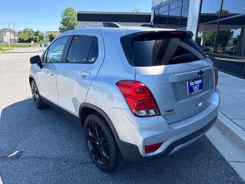 Silver Ice Metallic 2020 Chevrolet Trax FWD 4dr LT