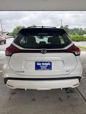 2021 Nissan Kicks SR