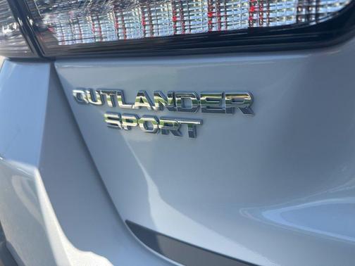 2025 Mitsubishi Outlander Sport 2.0 LE
