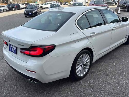 Alpine White 2023 BMW 530 530i xDrive Sedan