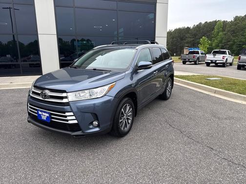 Shoreline Blue Pearl 2018 Toyota Highlander XLE V6 AWD (Natl)