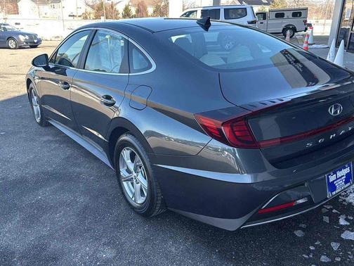 2023 Hyundai SONATA SE