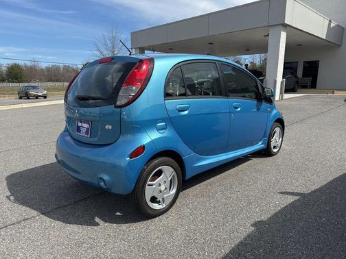 2016 Mitsubishi i-MiEV ES