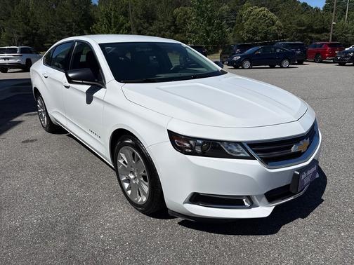 Summit White 2019 Chevrolet Impala 4dr Sdn LS w/1FL