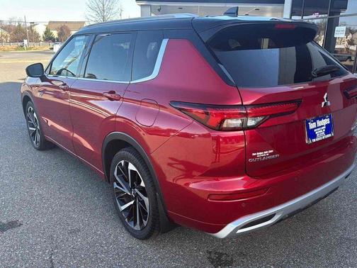 2024 Mitsubishi Outlander PHEV SEL