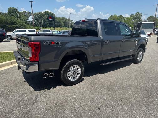 Magnetic Metallic 2019 Ford F-250 XLT 4WD Crew Cab 6.75' Box