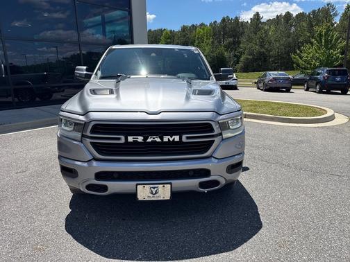 Billet Silver Metallic Clearcoat 2022 RAM 1500 Laramie 4x4 Crew Cab 5'7" Box