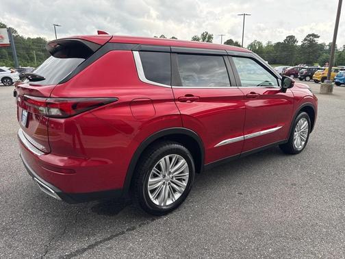2022 Mitsubishi Outlander ES