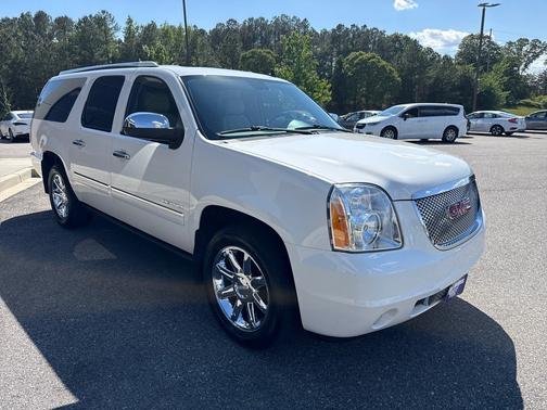 Summit White 2012 GMC Yukon XL AWD 4dr 1500 Denali