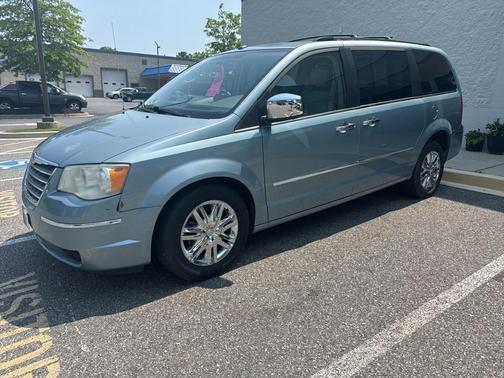 2010 Chrysler Town & Country Limited