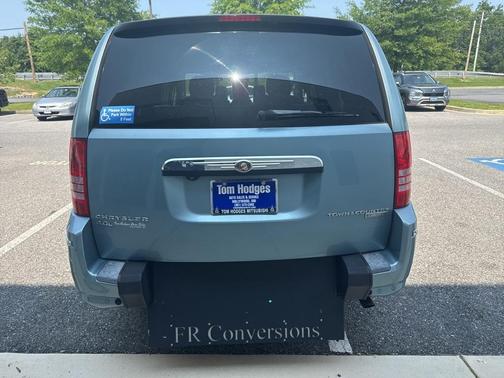 2010 Chrysler Town & Country Limited