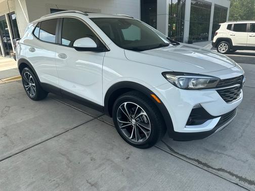 Summit White 2020 Buick Encore GX FWD 4dr Select