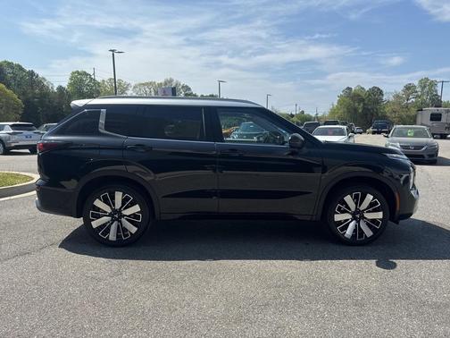 2025 Mitsubishi Outlander Platinum Edition