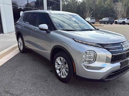 2026 Mitsubishi Outlander ES S-AWC