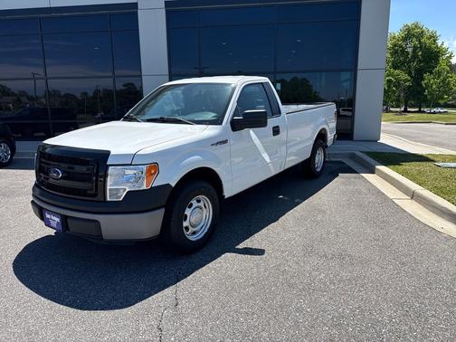 Oxford White 2013 Ford F-150 2WD Reg Cab 145" XL