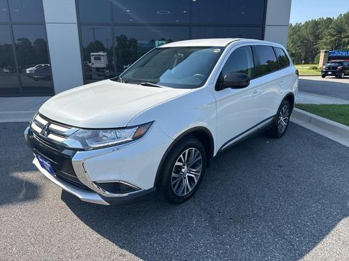 2018 Mitsubishi Outlander ES