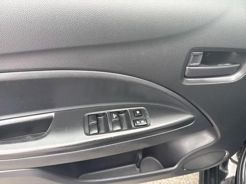 2022 Mitsubishi Mirage ES