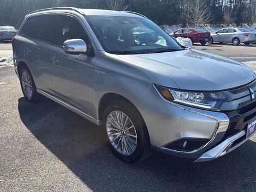 2022 Mitsubishi Outlander PHEV SEL