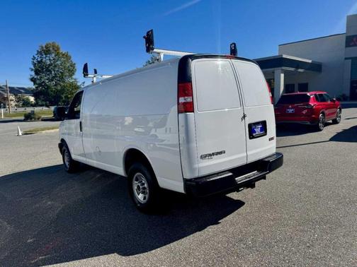 2022 GMC Savana 2500 Work Van