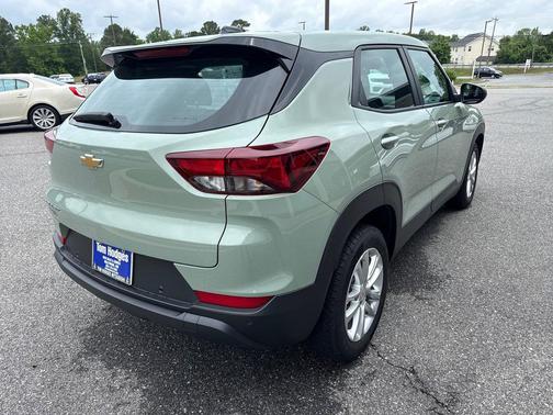 Cacti Green 2025 Chevrolet Trailblazer FWD 4dr LS