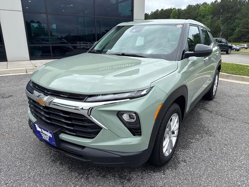 Cacti Green 2025 Chevrolet Trailblazer FWD 4dr LS