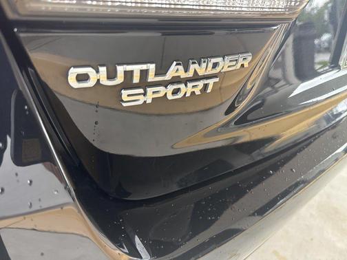 2020 Mitsubishi Outlander Sport SE