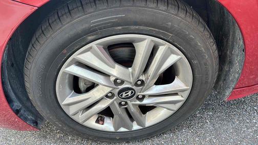 2019 Hyundai ELANTRA Value Edition