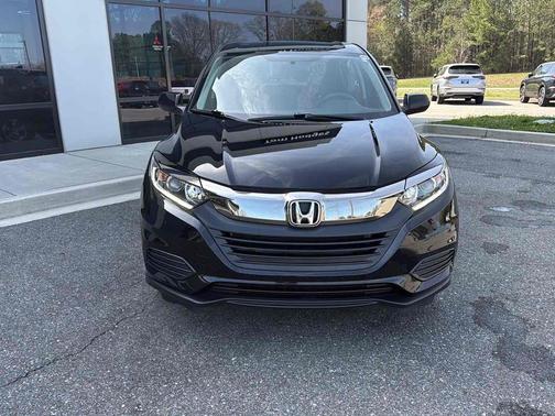 Crystal Black Pearl 2022 Honda HR-V LX AWD CVT