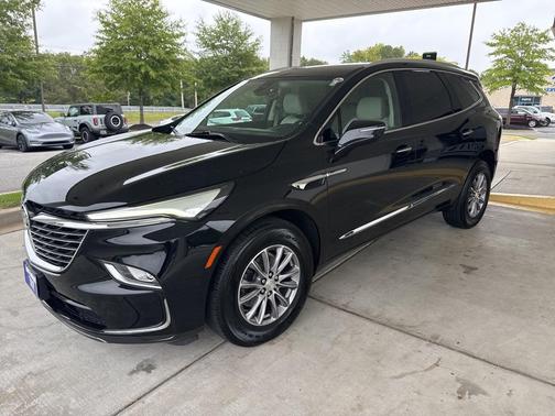 2022 Buick Enclave Essence