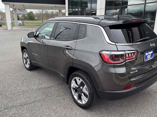Sting-Gray Clearcoat 2022 Jeep Compass Limited 4x4